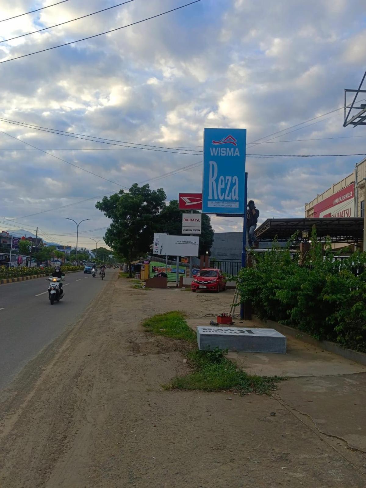 Wisma Reza Palopo Motel Luaran gambar